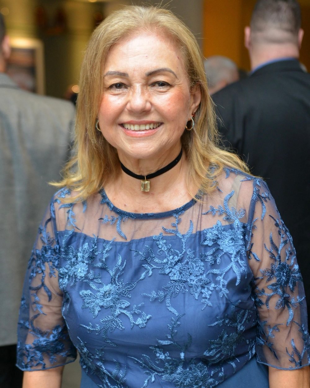 Dra. Fátima Darcinete, médica homeopata e acupunturista